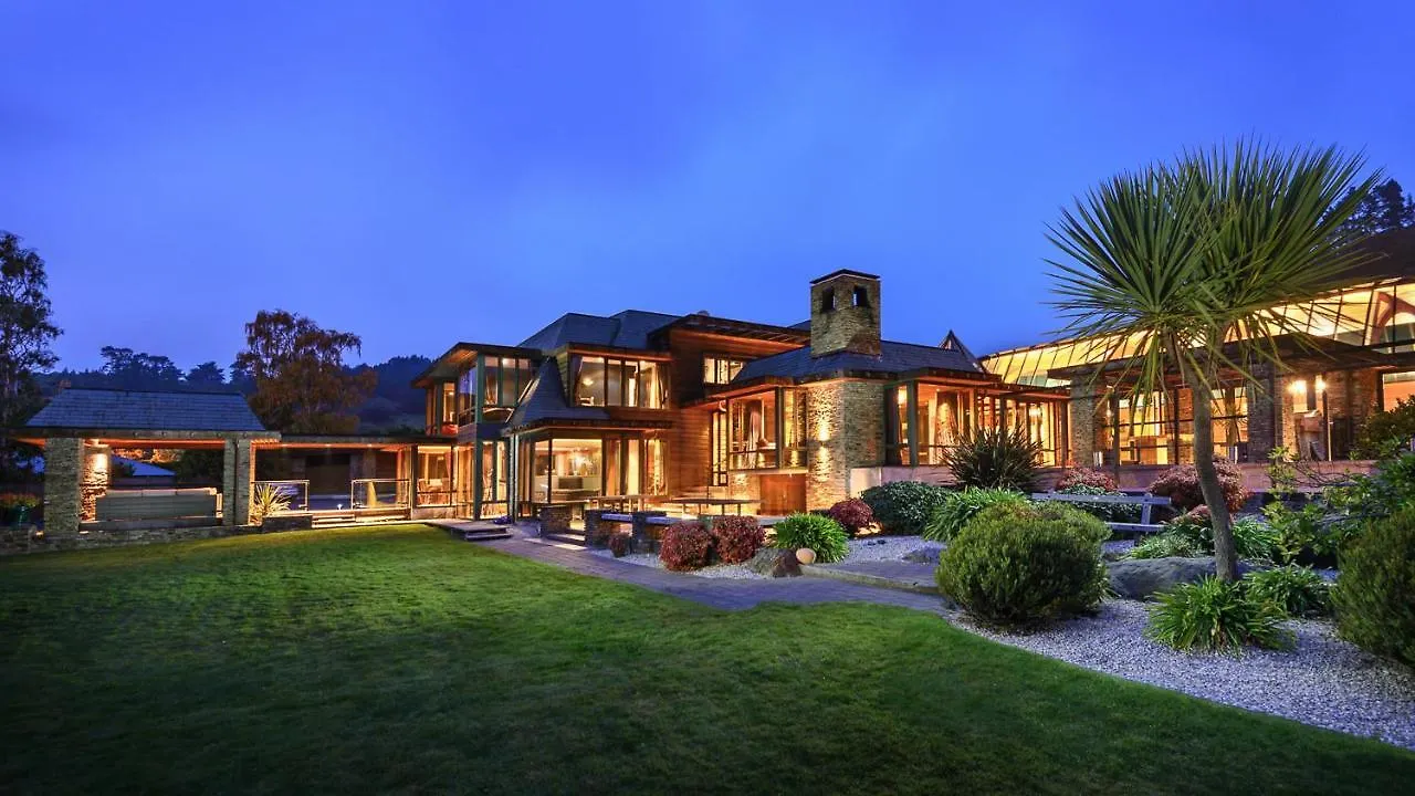 Horotane Lodge - Luxurious Mansion location