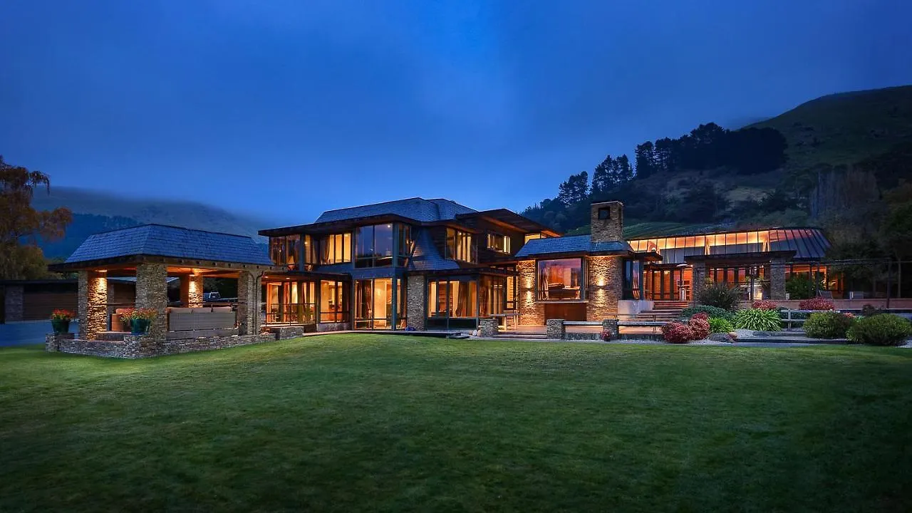 Horotane Lodge Luxurious Mansion Christchurch